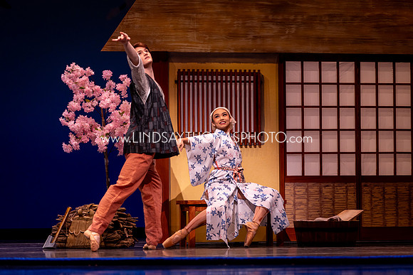 Momotaro_DRESS26_Group1_LT_003