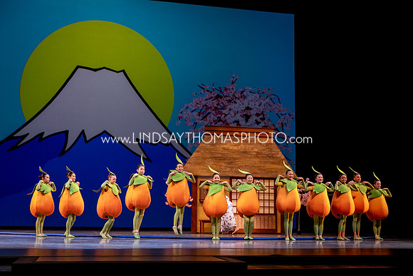 Momotaro_DRESS26_Group1_LT_021