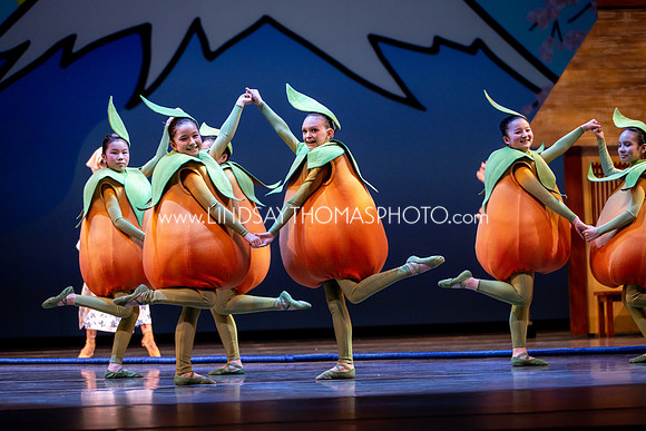 Momotaro_DRESS26_Group1_LT_030