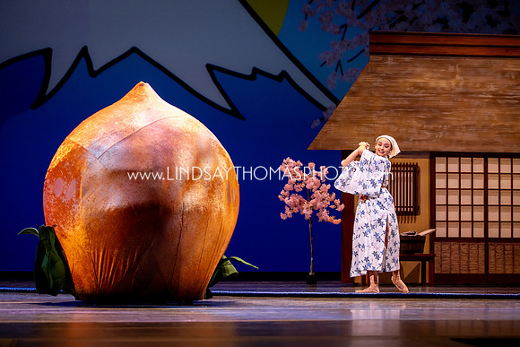 Momotaro_DRESS26_Group1_LT_032