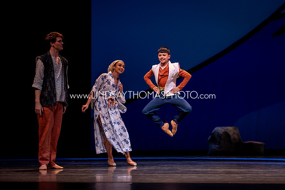 Momotaro_DRESS26_Group1_LT_039