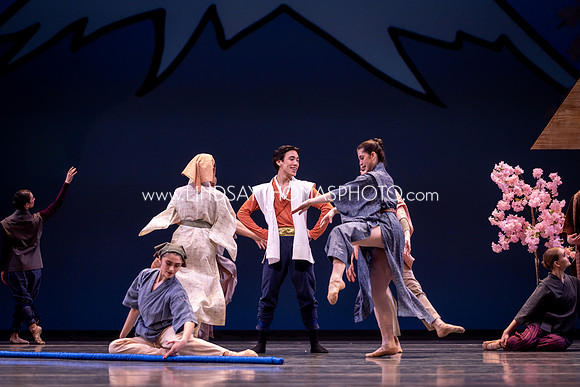 Momotaro_DRESS26_Group1_LT_044