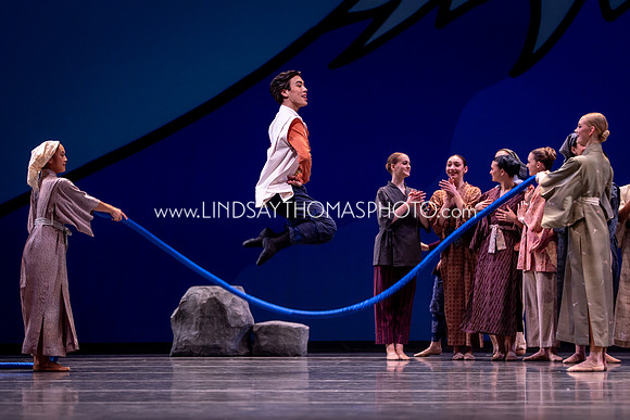 Momotaro_DRESS26_Group1_LT_048