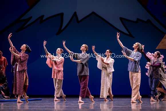 Momotaro_DRESS26_Group1_LT_053