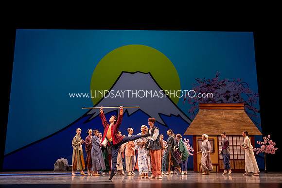 Momotaro_DRESS26_Group1_LT_059