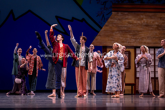 Momotaro_DRESS26_Group1_LT_061