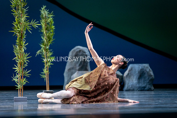 Momotaro_DRESS26_Group1_LT_063