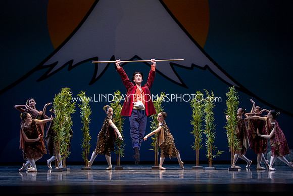 Momotaro_DRESS26_Group1_LT_068