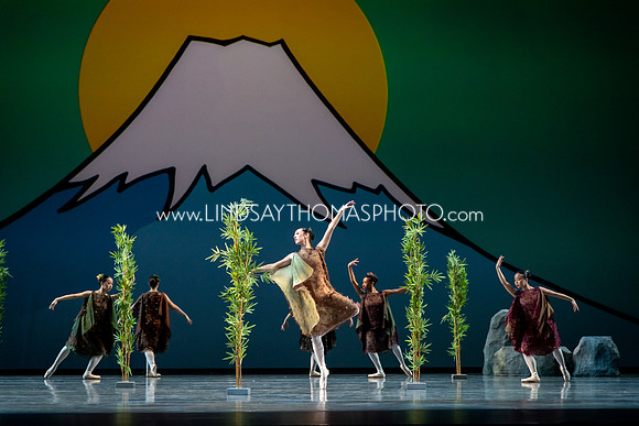 Momotaro_DRESS26_Group1_LT_069