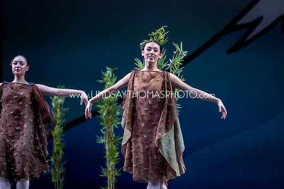 Momotaro_DRESS26_Group1_LT_075