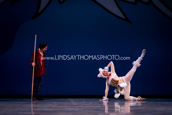 Momotaro_DRESS26_Group1_LT_078