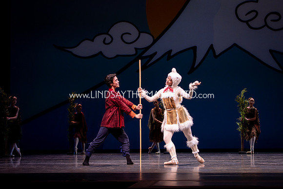 Momotaro_DRESS26_Group1_LT_085