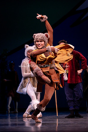 Momotaro_DRESS26_Group1_LT_089