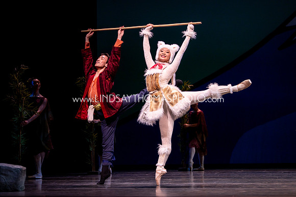 Momotaro_DRESS26_Group1_LT_088