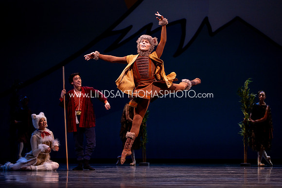 Momotaro_DRESS26_Group1_LT_095