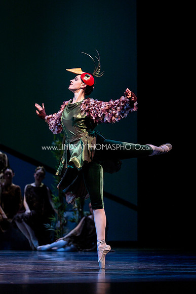 Momotaro_DRESS26_Group1_LT_107
