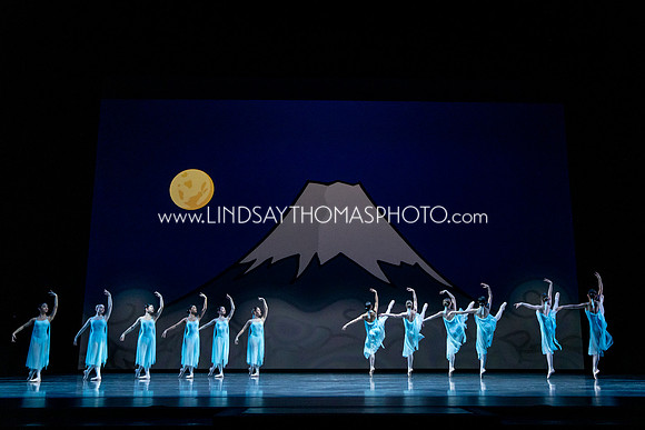 Momotaro_DRESS26_Group1_LT_119