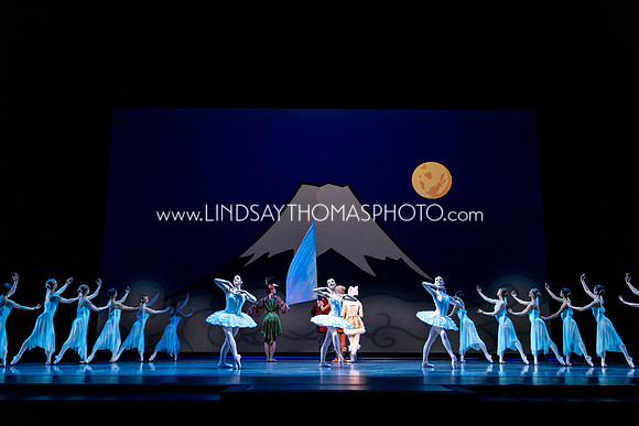 Momotaro_DRESS26_Group1_LT_132