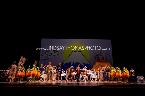 Momotaro_DRESS26_Group1_LT_162