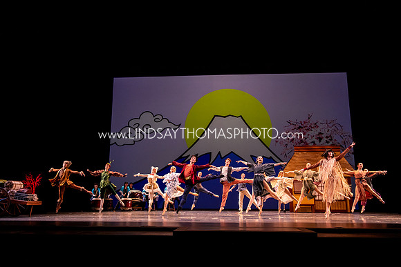 Momotaro_DRESS26_Group1_LT_159