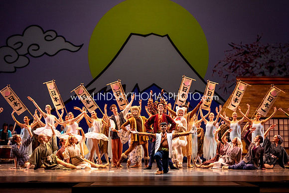 Momotaro_DRESS26_Group1_LT_164