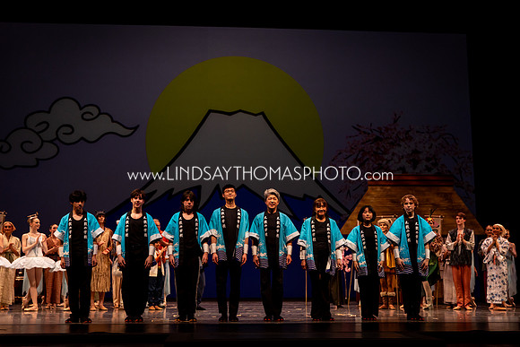 Momotaro_DRESS26_Group1_LT_169