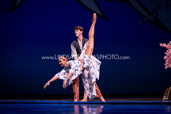Momotaro_DRESS26_Group2_LT_002005