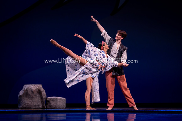 Momotaro_DRESS26_Group2_LT_002006