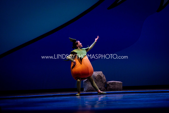 Momotaro_DRESS26_Group2_LT_002008