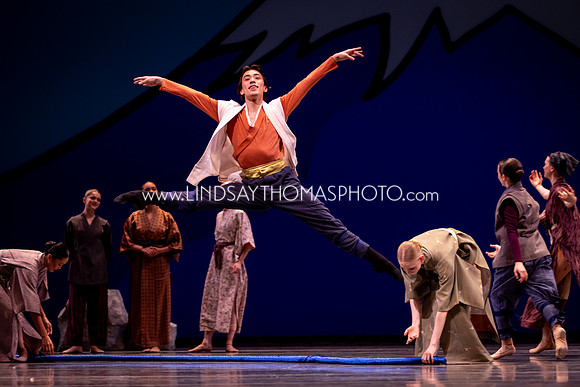 Momotaro_DRESS26_Group2_LT_002041
