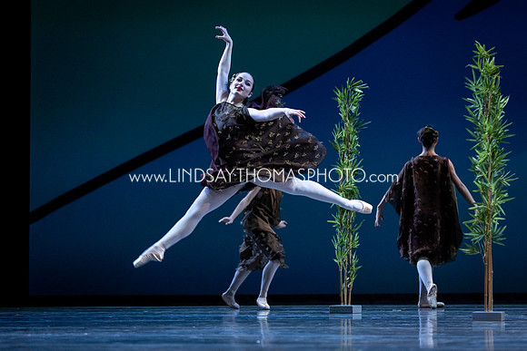 Momotaro_DRESS26_Group2_LT_002054