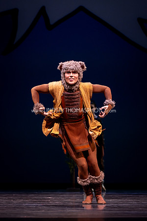 Momotaro_DRESS26_Group2_LT_002072