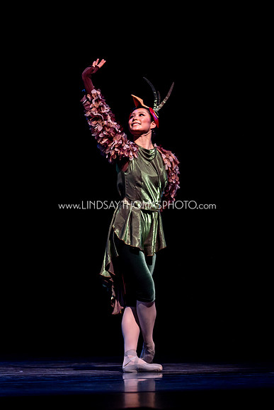 Momotaro_DRESS26_Group2_LT_002084