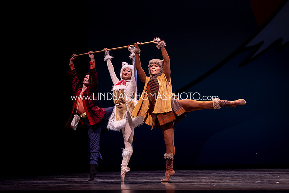 Momotaro_DRESS26_Group2_LT_002081