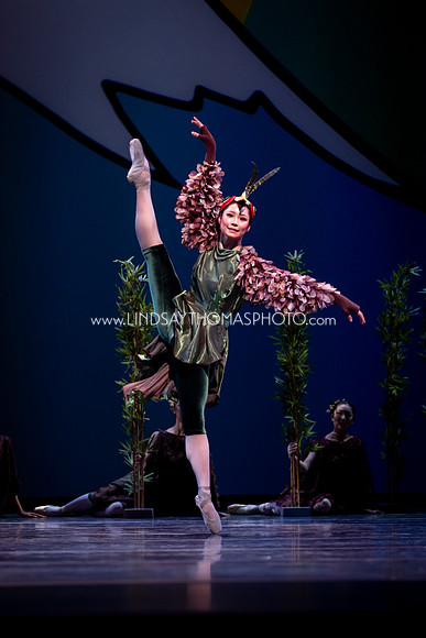Momotaro_DRESS26_Group2_LT_002082