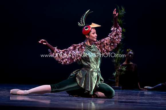 Momotaro_DRESS26_Group2_LT_002091