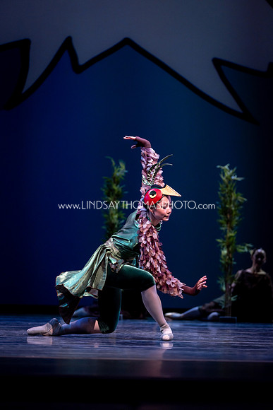 Momotaro_DRESS26_Group2_LT_002089