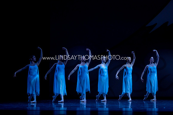 Momotaro_DRESS26_Group2_LT_002094