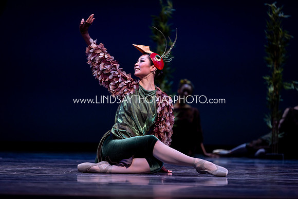 Momotaro_DRESS26_Group2_LT_002092