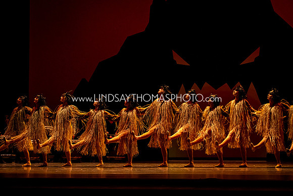 Momotaro_DRESS26_Group2_LT_002110