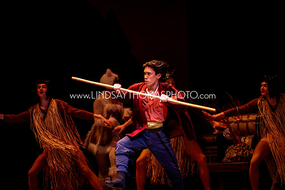 Momotaro_DRESS26_Group2_LT_002121