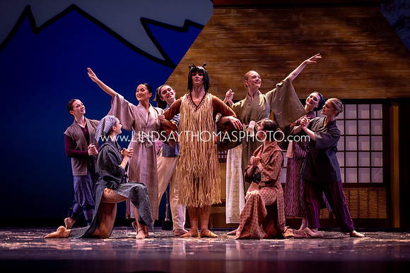Momotaro_DRESS26_Group2_LT_002123
